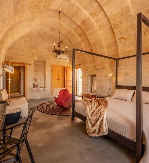 هتل Serinn House