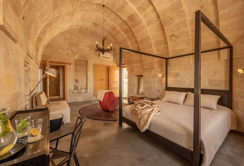 هتل Serinn House