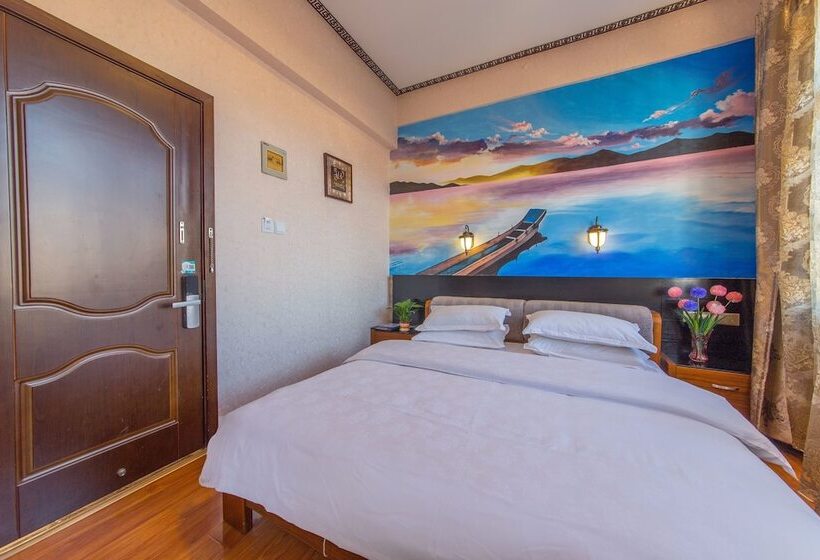 هتل The Home Of Art And Painting