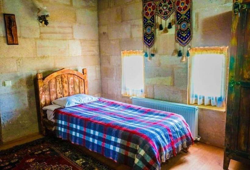 هتل Valley Inn Cave