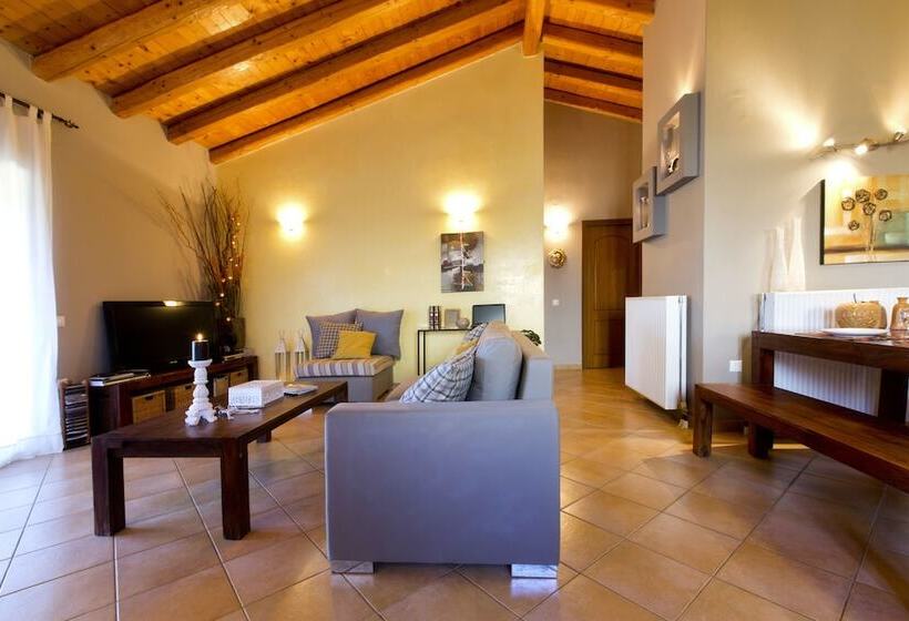 Villa Caramel