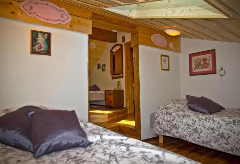 تختخواب و صبحانه Raven S Bed