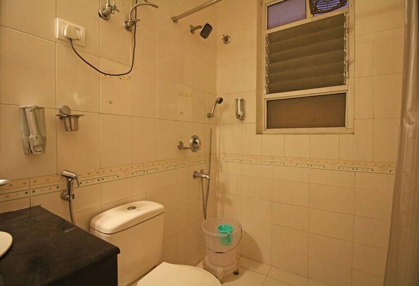 هتل First Choice Guest House