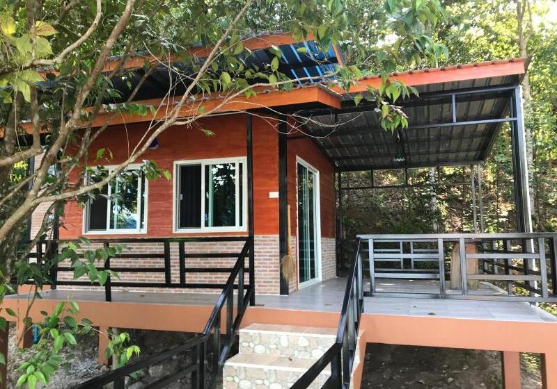 هتل Koh Chang Resort Ranong
