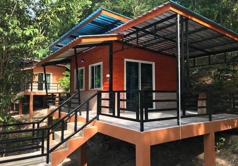 هتل Koh Chang Resort Ranong