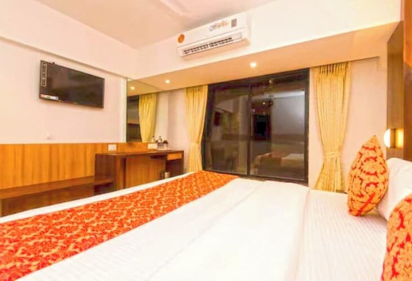 هتل Mourya Residency