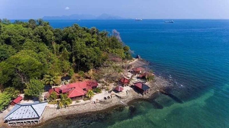 هتل The Jemuruk Island Resort