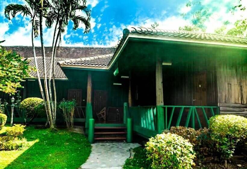 هتل Wattana Village Resort