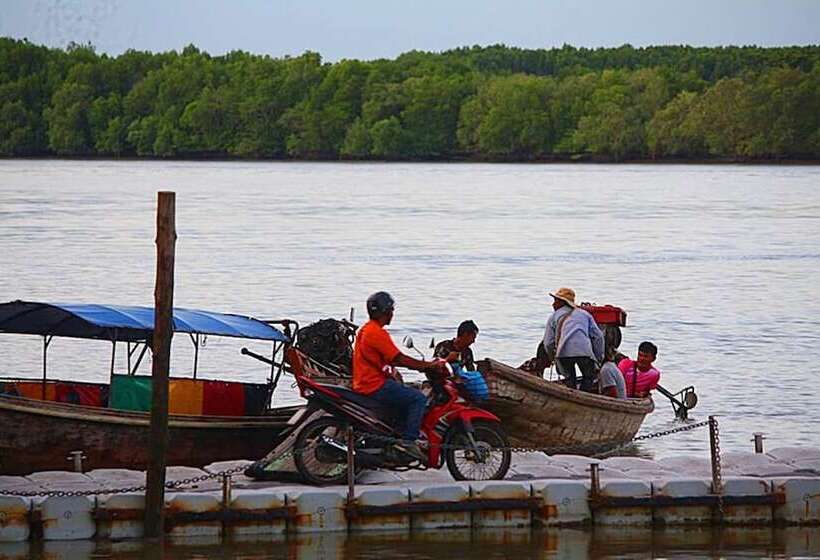 Nisarine Homestay @ Koh Klang   Hostel