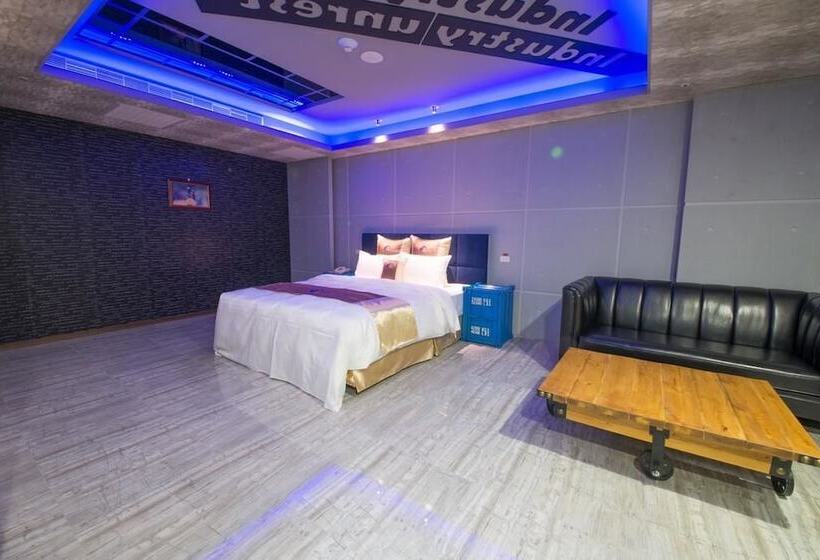 Tingshuai Motel