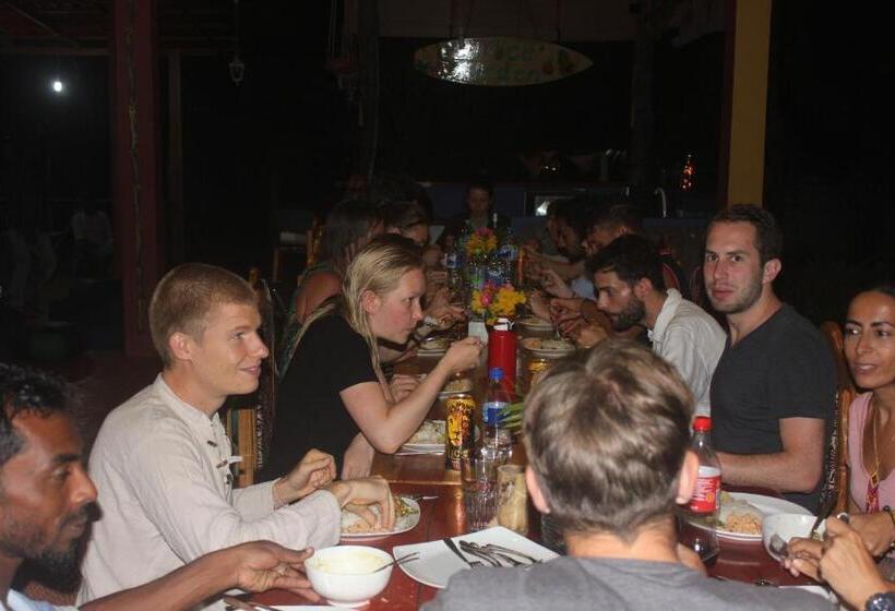 Safasurf Camp Hostel