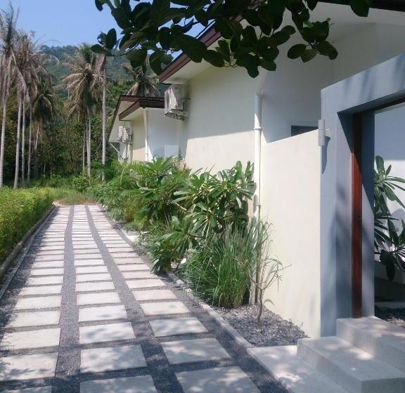Chuan Chom Villas