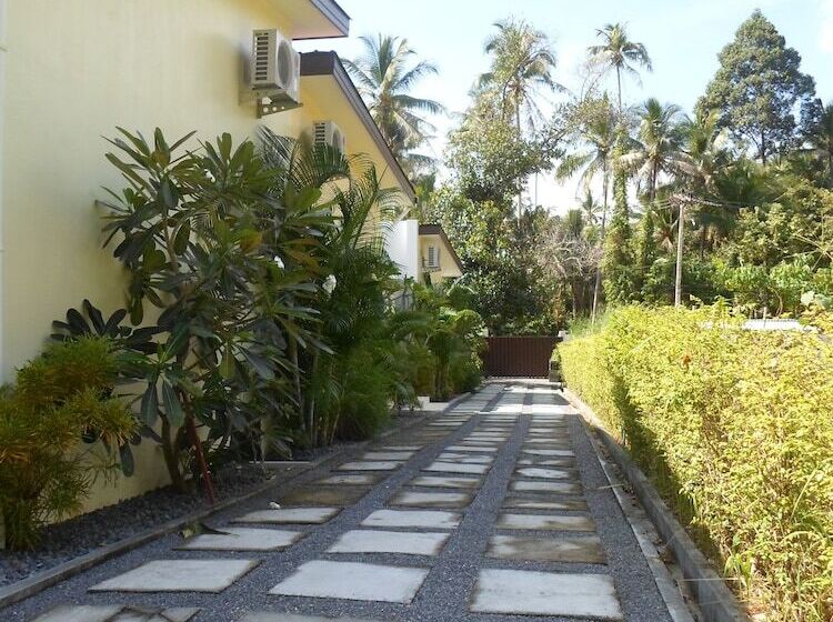 Chuan Chom Villas