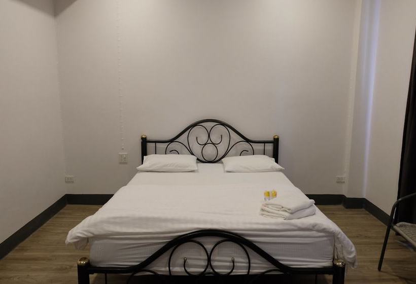 בית מלון כפרי Ai Aroon Apartment