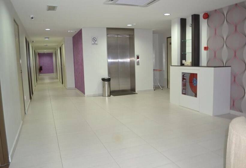 فندق Bg Business