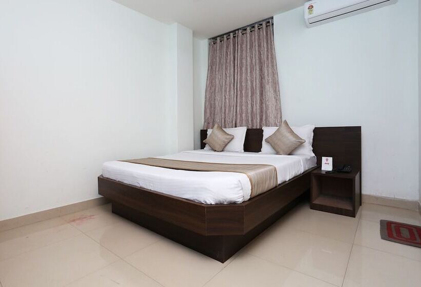 هتل O Aashray Guest House