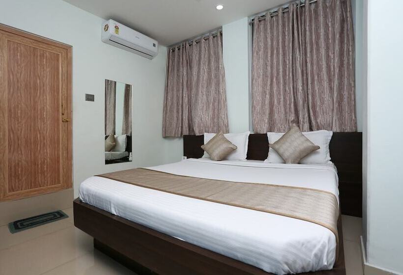 هتل O Aashray Guest House
