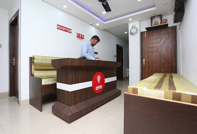 هتل O Aashray Guest House