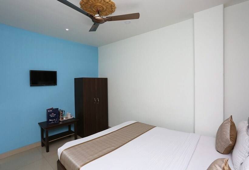 هتل O Aashray Guest House
