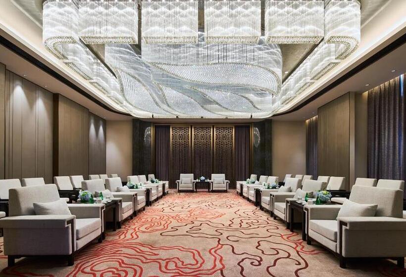 هتل Wanda Realm Qiqihar