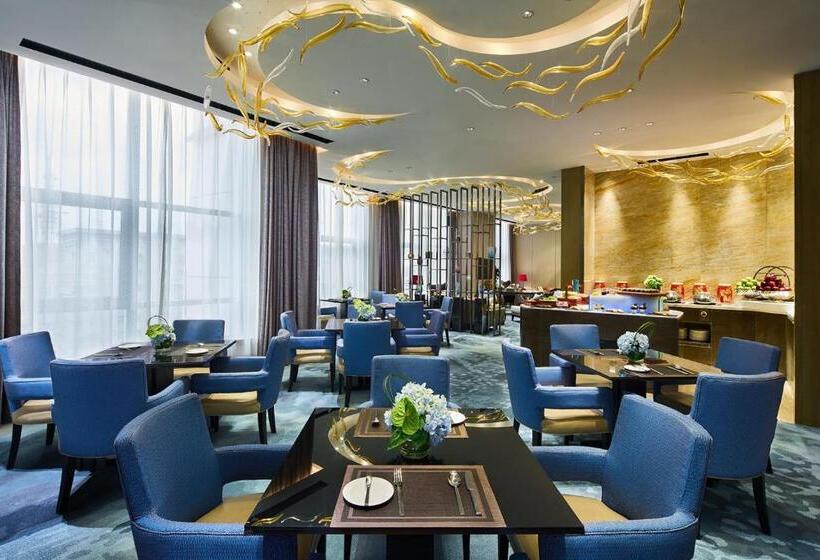 هتل Wanda Realm Qiqihar