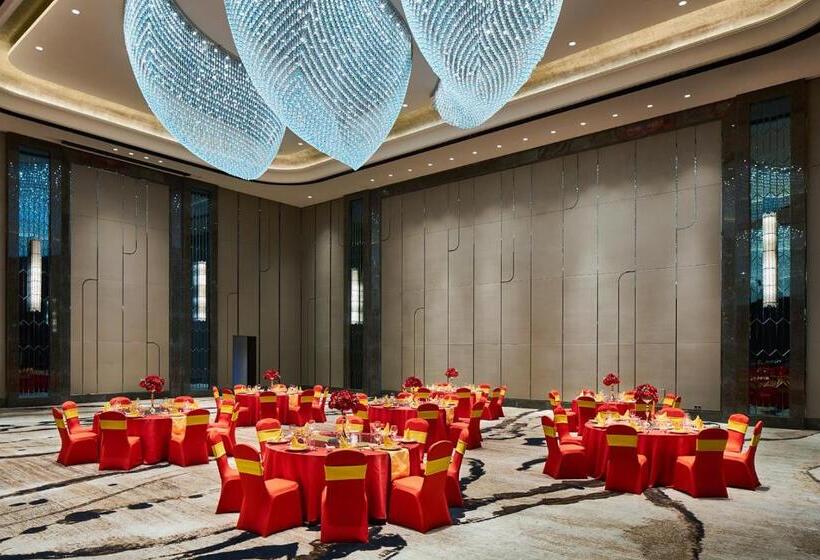 هتل Wanda Realm Qiqihar