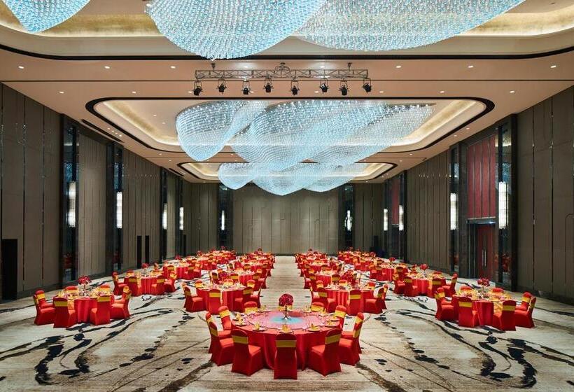 هتل Wanda Realm Qiqihar