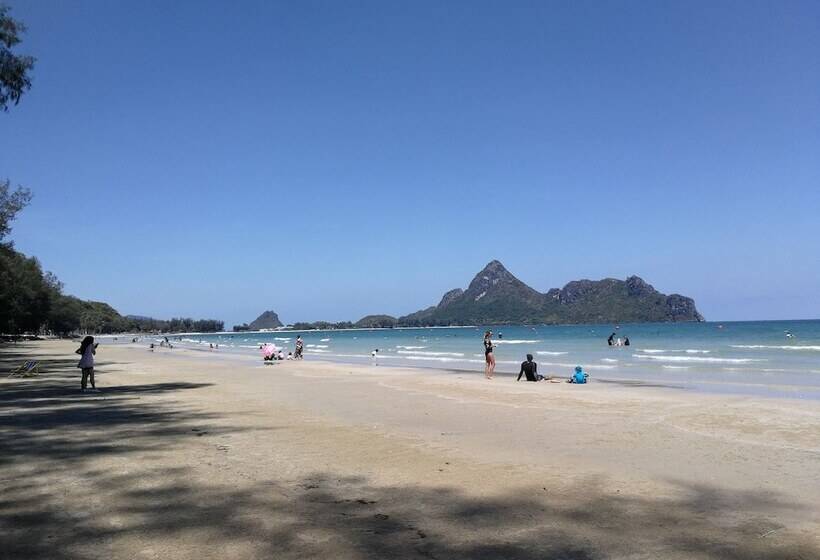پانسیون Aow Noi Sea View Resort
