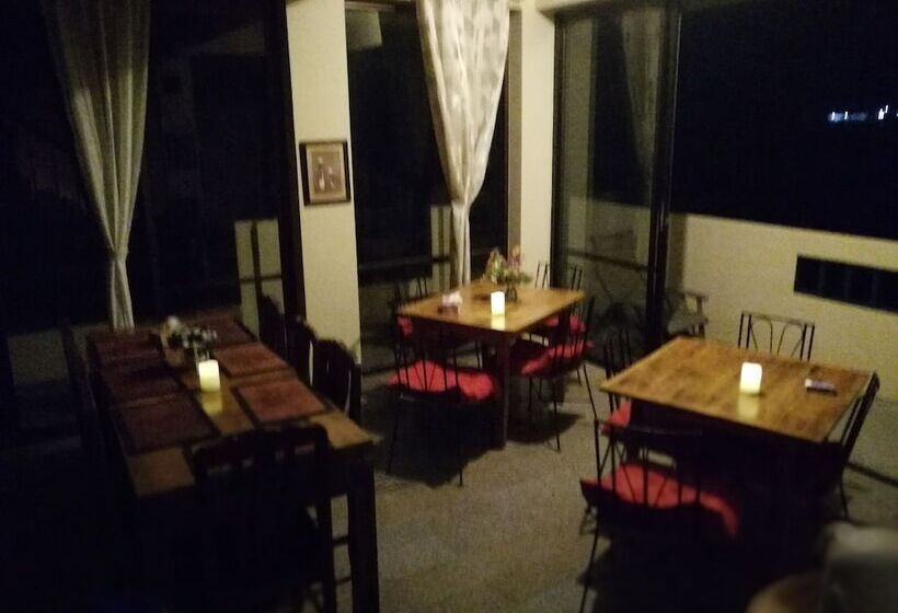 پانسیون Aow Noi Sea View Resort