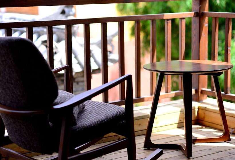 پانسیون Lugu Lake Life And Dream Cultural Inn