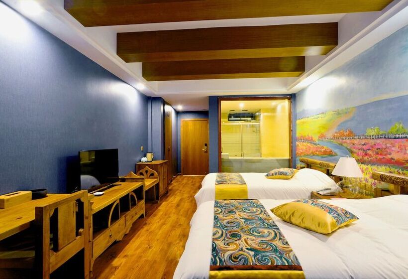 پانسیون Lugu Lake Life And Dream Cultural Inn