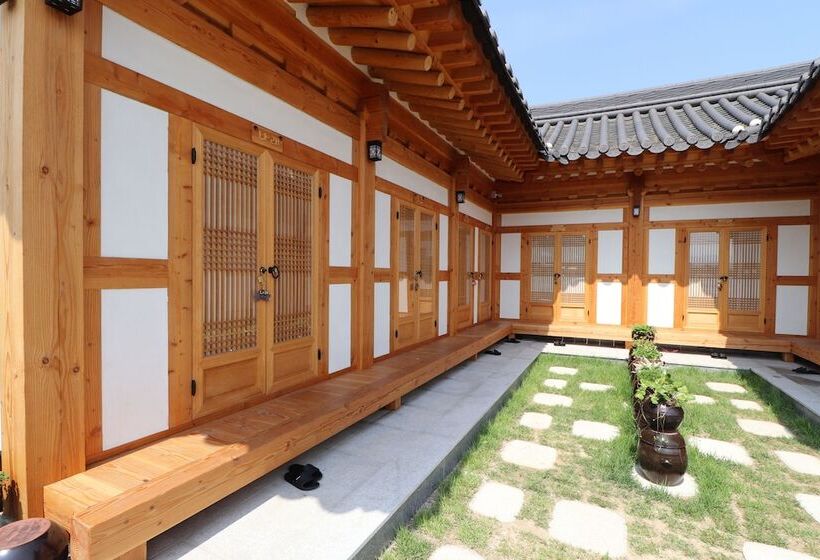 پانسیون Nadul Hanok