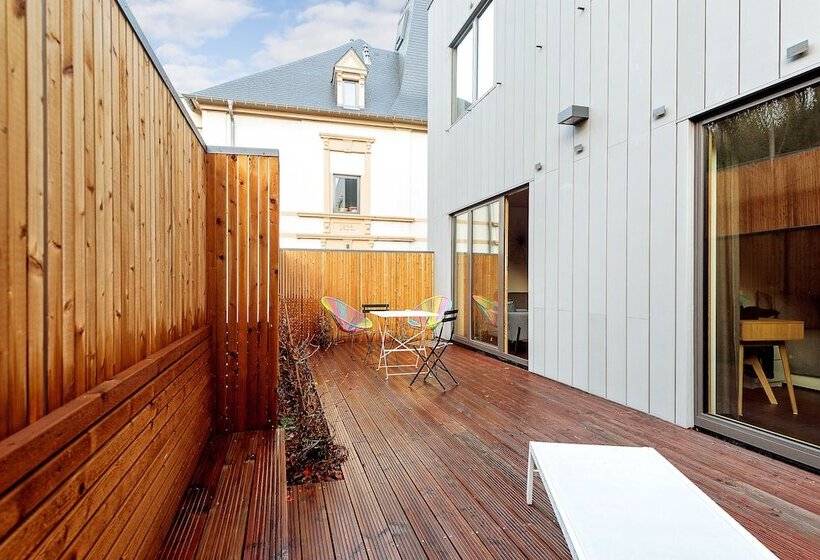 Vistay Apartments
