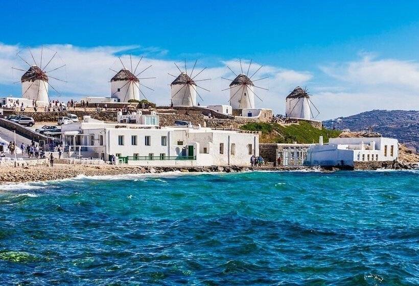 Zeus Seafront Villa