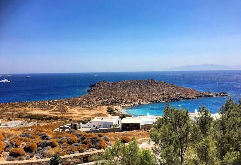 Zeus Seafront Villa