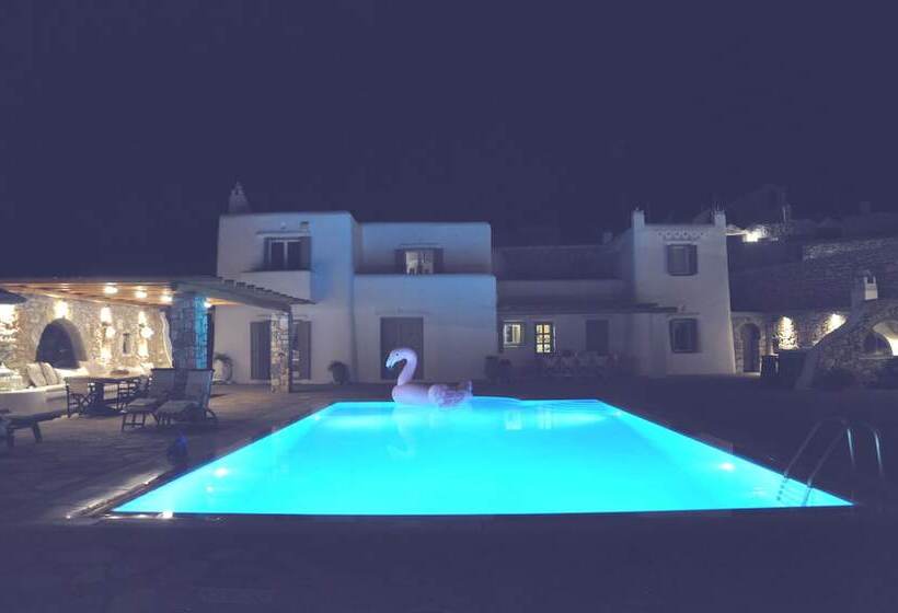 Zeus Seafront Villa