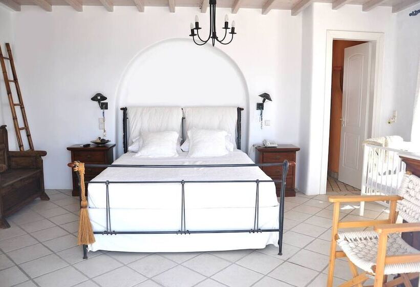 Zeus Seafront Villa