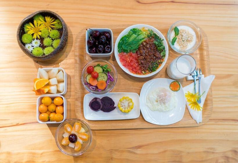 Dali Old Courtyard Boutique Inn