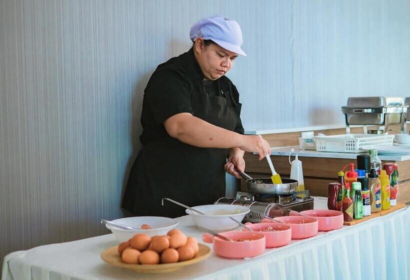 هتل Chanalai Resort And