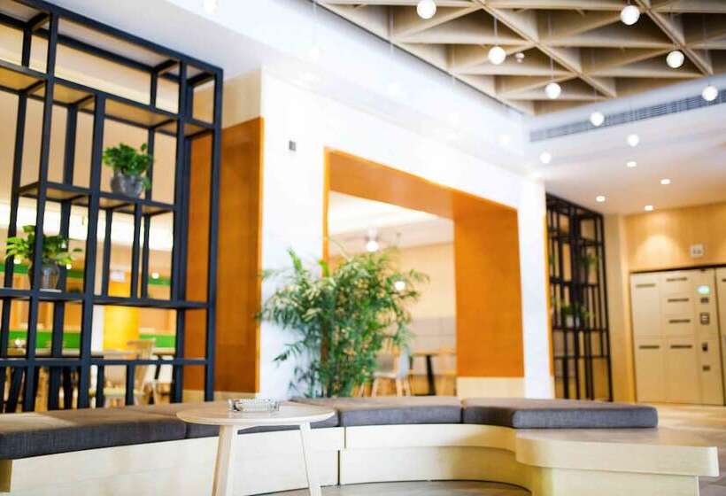 酒店 Ibis Styles Jingdezhen Cidu Avenue