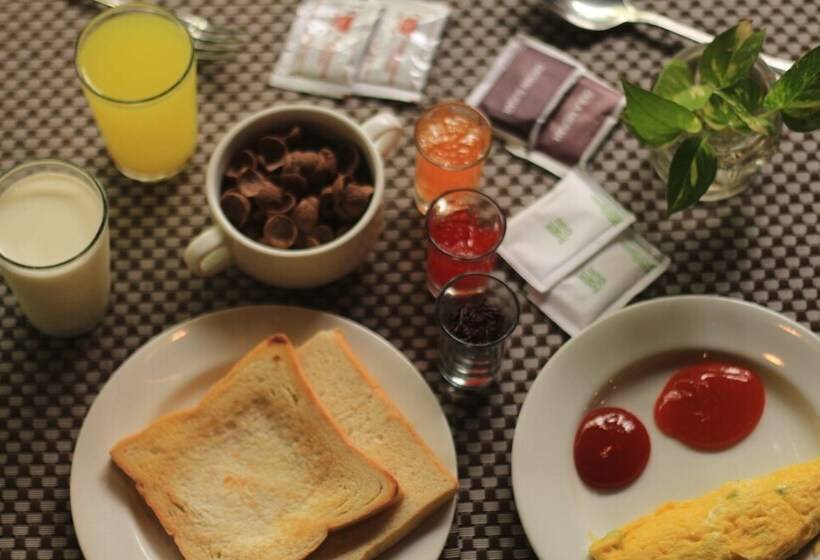 هتل Java Village Resort