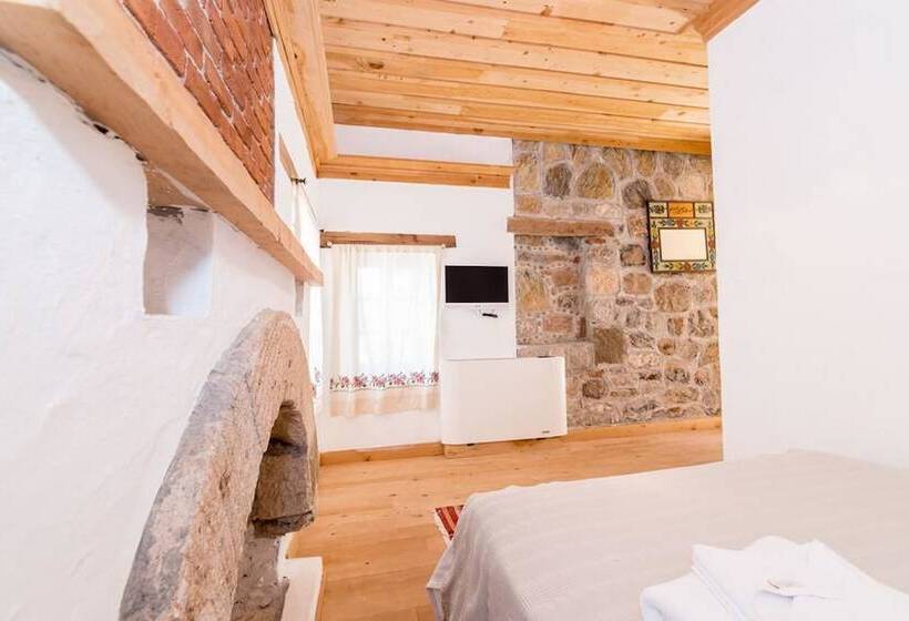 هتل Kaya Guest House