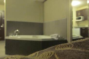 هتل Sigma Inn & Suites