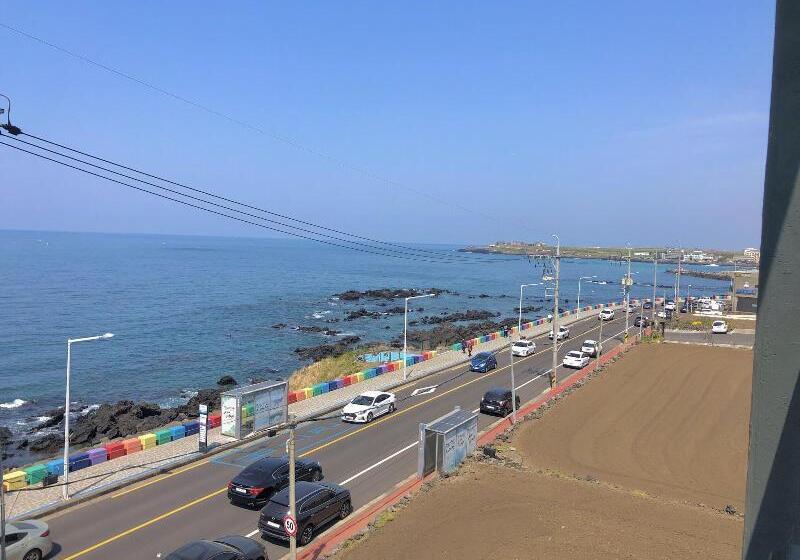 Maniju Pension