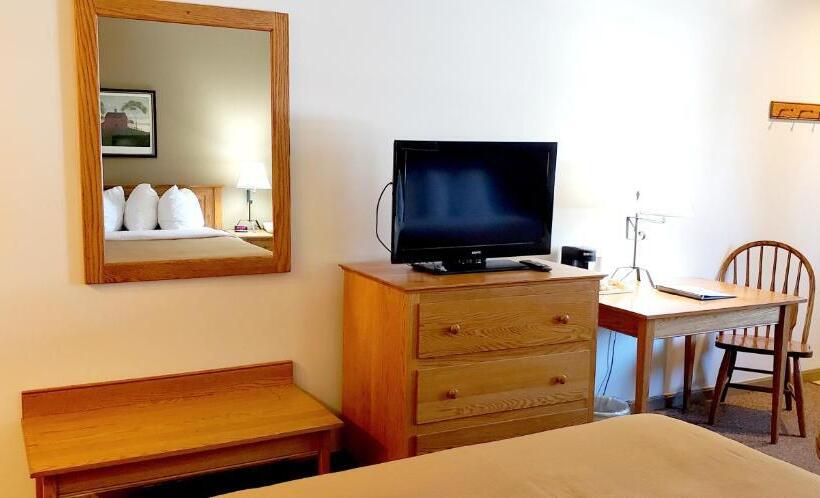 모텔 Lodging On The Square