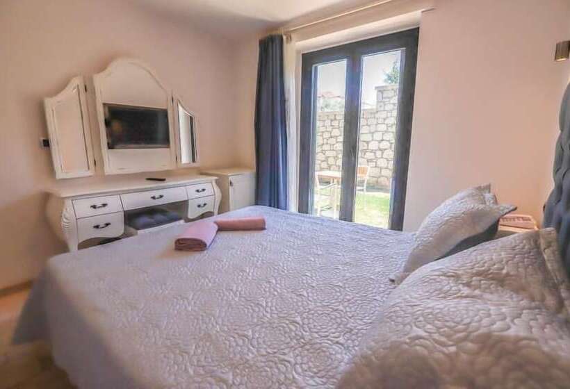 Amour Alacati Butik Otel