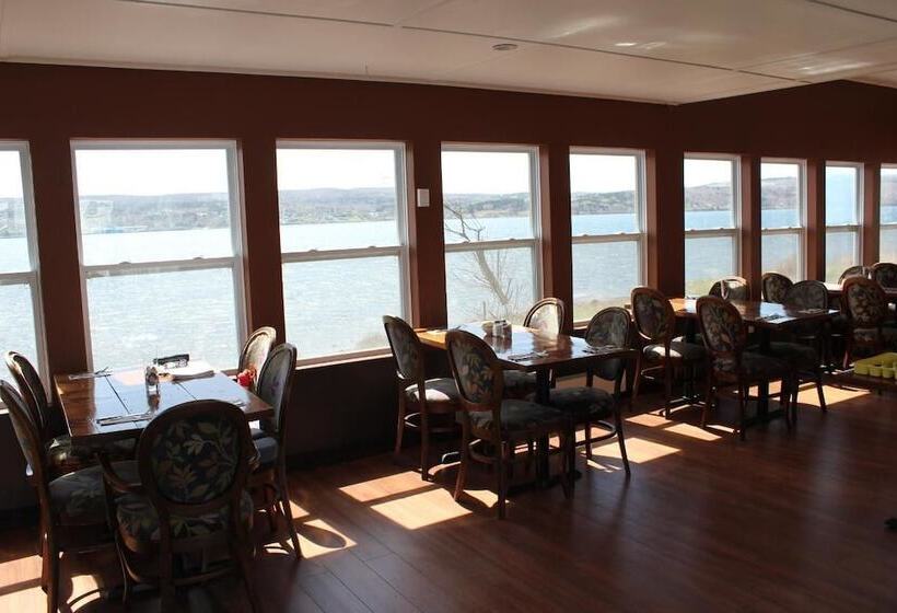 مبيت وإفطار Harbourview Motel And Accommodations