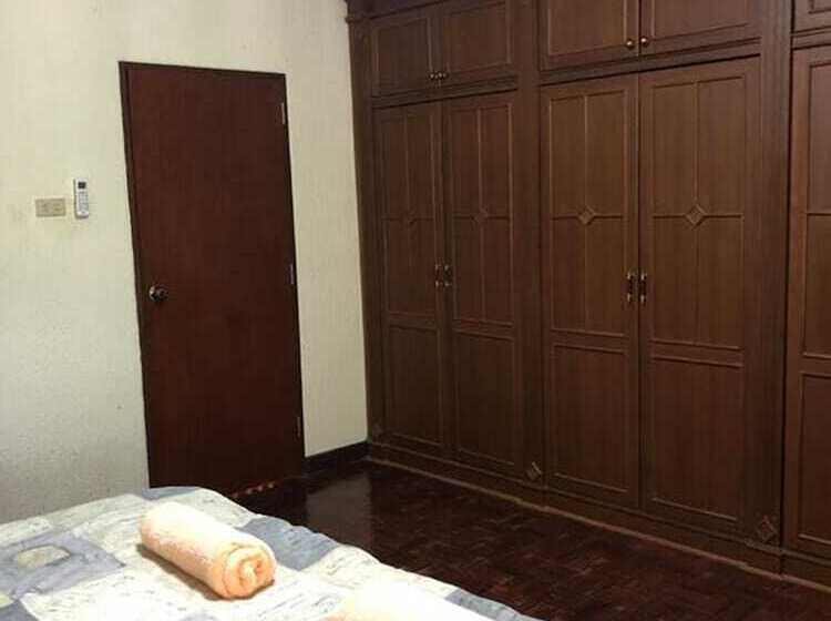 Dikachaya Hostel