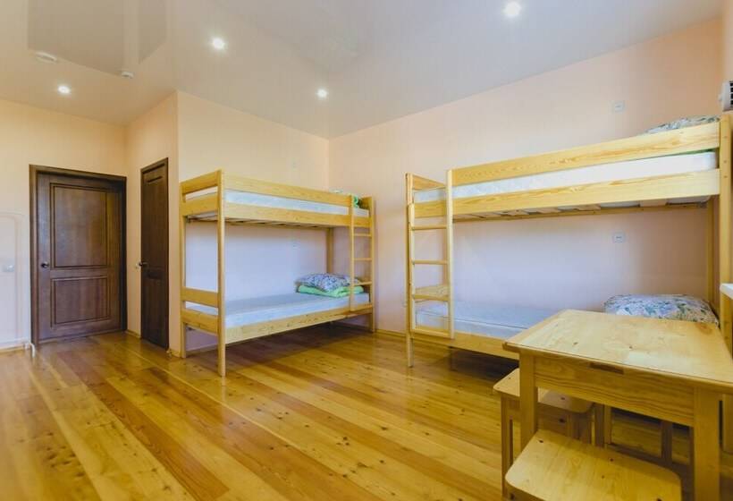 Hostel U City