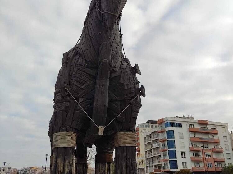 هتل Güven